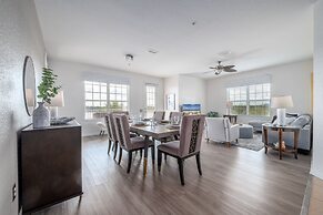 Vista Cay Resort by Your Vista Cay