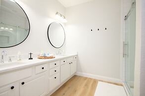 Vista Cay Resort by Your Vista Cay