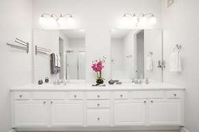 Vista Cay Resort by Your Vista Cay