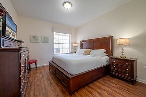 Vista Cay Resort by Your Vista Cay