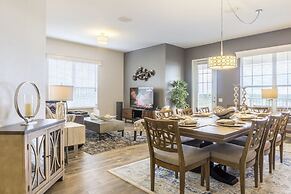 Vista Cay Resort by Your Vista Cay