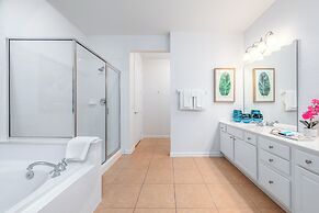 Vista Cay Resort by Your Vista Cay