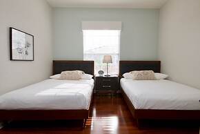 Vista Cay Resort by Your Vista Cay