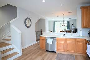 Vista Cay Resort by Your Vista Cay