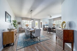 Vista Cay Resort by Your Vista Cay