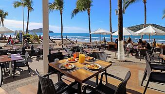 Oceano Palace Beach Resort