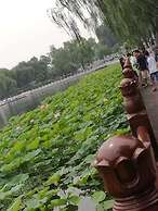 Beijing Drum Tower Luxurious Apartment