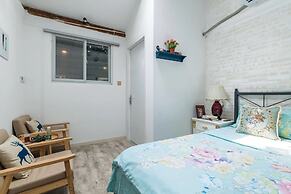 Beijing Drum Tower Luxurious Apartment