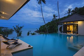 Beach Front Luxury Villa Hai Leng