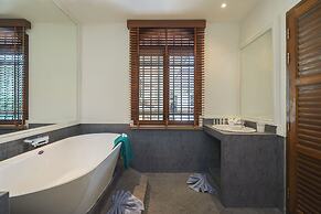 Beach Front Luxury Villa Hai Leng