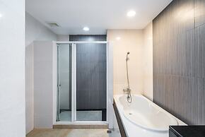 Phuket Villa Condominium by Lofty