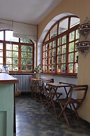 La Menaresta Apartments