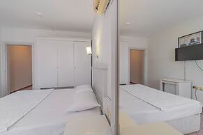 Grand Bahama Beach Hotel