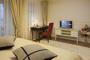 Dom Sivre Boutique Hotel