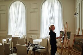 Dom Sivre Boutique Hotel