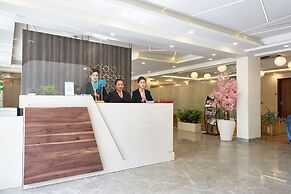 Hotel Golf View Suites