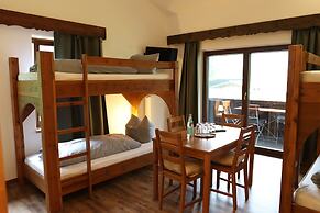 Pension Almhof Baumgarten