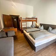 Pension Almhof Baumgarten