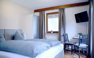 Pension Almhof Baumgarten