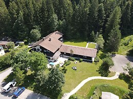 Pension Almhof Baumgarten