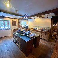 Pension Almhof Baumgarten