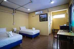 Baan Chang Hotel & Coffee House