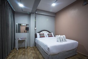 Baan Chang Hotel & Coffee House