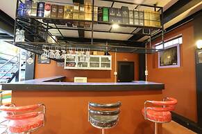 Baan Chang Hotel & Coffee House