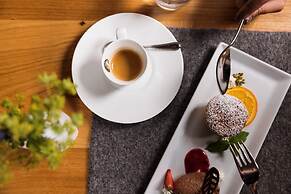 Sepp & Hanni's - Suiten im Dorf