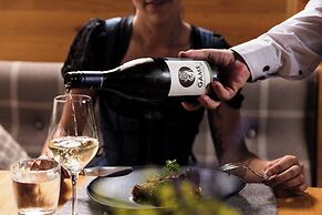 Sepp & Hanni's - Suiten im Dorf