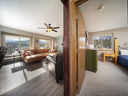 Fawn Drive 2 Bedroom Home by Redawning