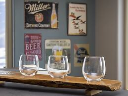 Fawn Drive 2 Bedroom Home by Redawning