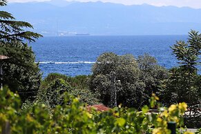 Designed Apartment with Swimming Pool