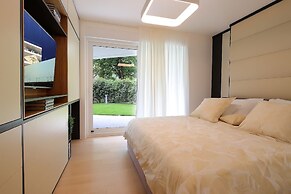 Designed Apartment with Swimming Pool