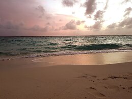 Ocean Beach Inn - Maldives