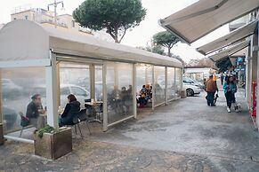 Boutique Stop and Sea Guesthouse