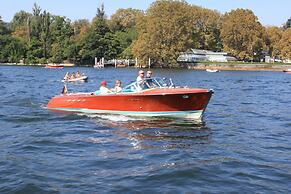 Lake Como Beach Resort and Villas