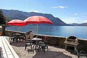 Lake Como Beach Resort and Villas