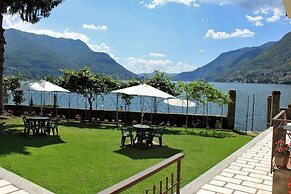 Lake Como Beach Resort and Villas