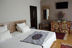 Hotel Jipek Joli