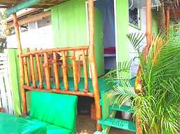 Luna Beach Home & Cabanas - Hostel