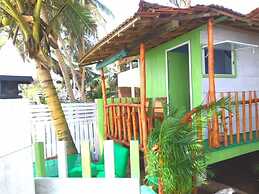 Luna Beach Home & Cabanas - Hostel