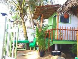 Luna Beach Home & Cabanas - Hostel