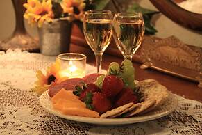 Crystal Cove Bed and Breakfast