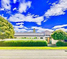 The Oasis by the Sea and Forest