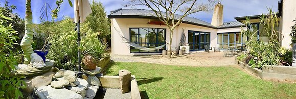 The Oasis by the Sea and Forest