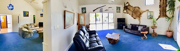 The Oasis by the Sea and Forest