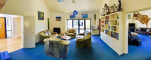 The Oasis by the Sea and Forest