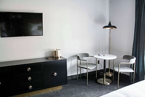 The Inn Hotel, Ascend Hotel Collection