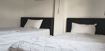 The Phoenix 74 Hotel